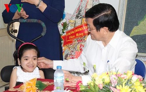 Chủ tịch nước thăm, chúc Tết tại huyện Củ Chi, Thành phố Hồ Chí Minh - ảnh 2
